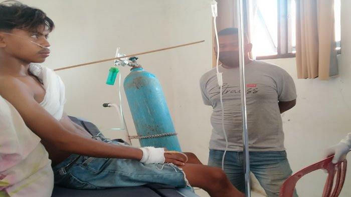 Remaja Korban bentrok antar warga di Adonara