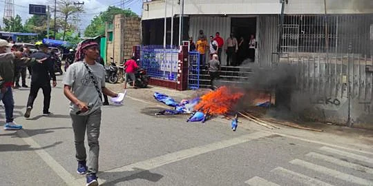 Aksi Demo Tolak Musda